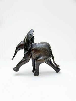 Hans Joachim Ihle, Stürmender junger Elefant, 1968, Bronze